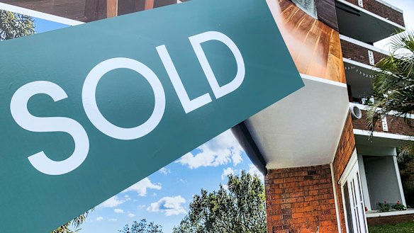 Development WA sold regional industrial land for much lower than it was valued at.