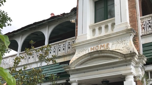 The name of the property Home is clearly shown above entrance to Lamb House, built at Kangaroo Point by 1902.