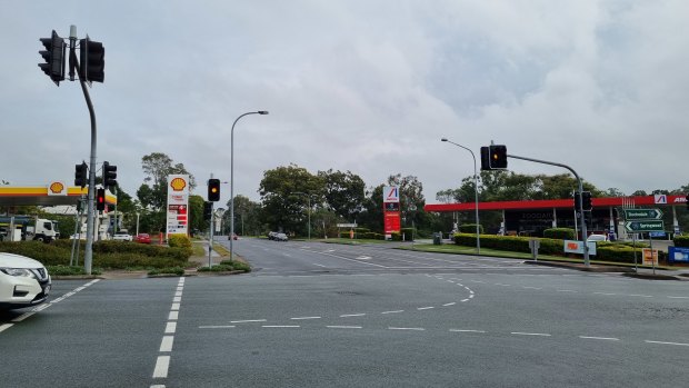 A tale of two servos: Logan residents filling up at the Coles service station will be fine, but if they fill up at the Ampol they have crossed into the Brisbane lockdown area.