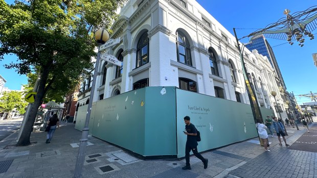 Van Cleef @ Arpels have taken over the old Jim Kidd store in Murray Street and spending millions on a world-class revamp.