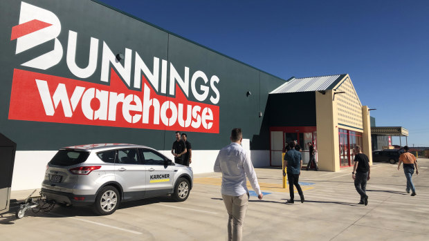 Wesfarmers-owned Bunnings could see a dent in sales due to low trade activity in smoke-affected areas, analysts predict.