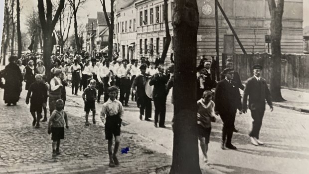 Heinz Jacobius centre in white shirt, on May Day 1932.