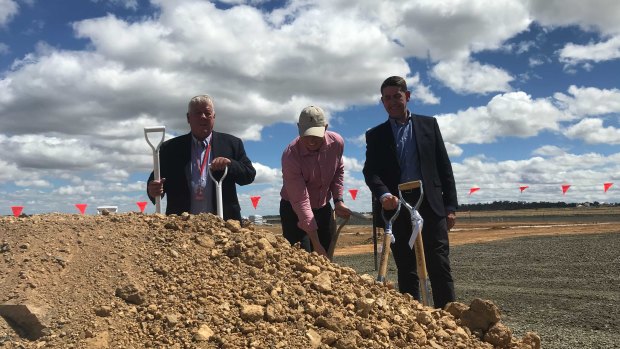 Mr Wagner, Deputy Premier Steven Miles and Queensland Treasurer Cameron Dick near the proposed site. 