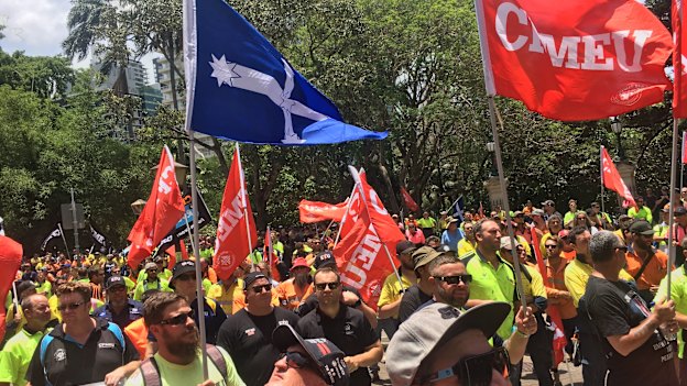 A sea of high-vis descended on Queensland Parliament House protesting Cross River Rail. 