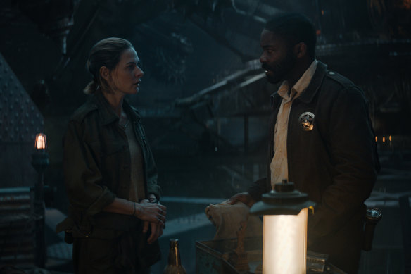 Rebecca Ferguson and David Oyelowo in Silo.