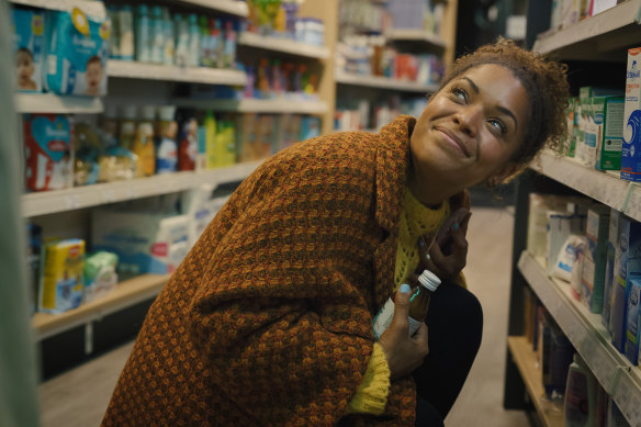 Antonia Thomas in <i>Still Up</i> plays an insomniac with time to kill.