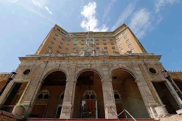 The Baker Hotel once accommodated movie stars and future presidents.