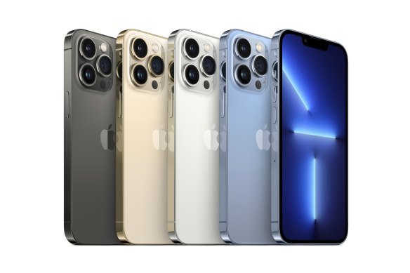 The standard iPhone 14 will look similar to the iPhone 13 (pictured), though the company will eliminate the 5.4-inch “mini” version and add a model with a 6.7-inch screen.