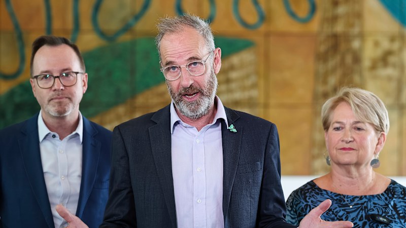 SMSFs hit as government caves in to Greens
