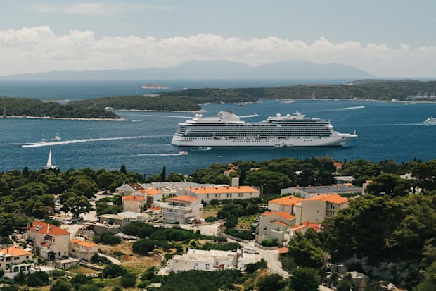 New ship, Oceania Aurelia