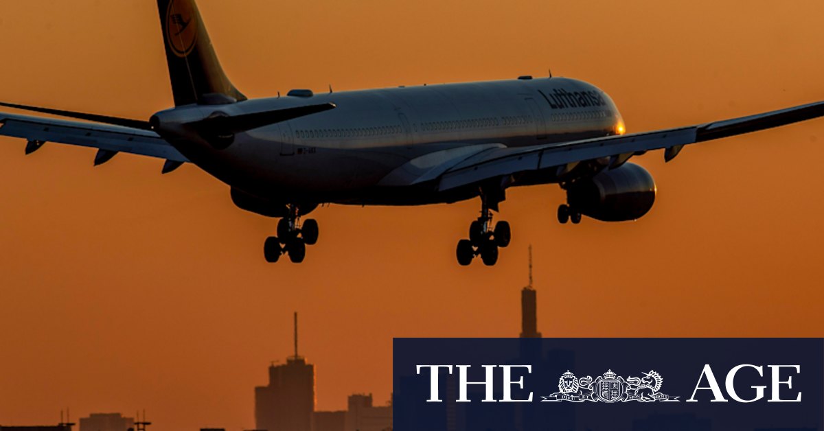 Coronavirus: EU lifts mask requirement for air travel - Vimarsana News