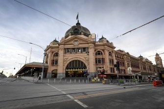 Melbourneâs Flinders Street Station on the first day of Victoriaâs fifth lockdown. 
