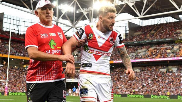Gareth Widdop dislocated his shoulder again in another huge blow to St George.