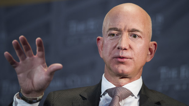 Jeff Bezos, Amazon founder and chief executive, defends the media at a speech in Washington on Thursday.