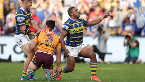 Michael Jennings celebrates in last year's routing of the Broncos.