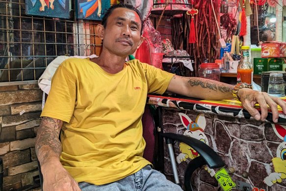 Iwan, who was 27 in 1998, remembers crowds armed with sticks breaking shop windows in Jakarta’s Chinatown.