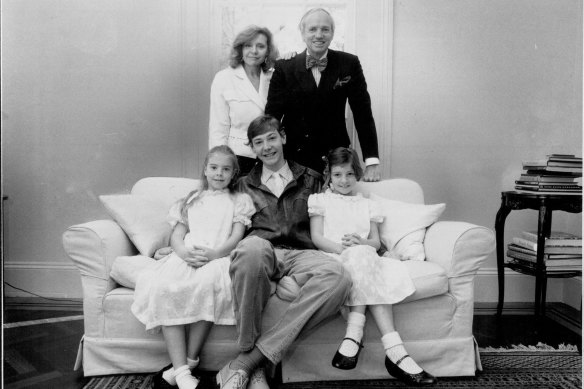  John Spender in 1986 with his then wife Carla Zampatti and children Bianca, Alexander and Allegra.