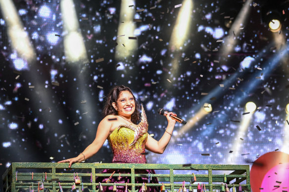 Lorinda May Merrypor (Juliet) sings Katy Perry’s hit Roar in the stage show & Juliet.