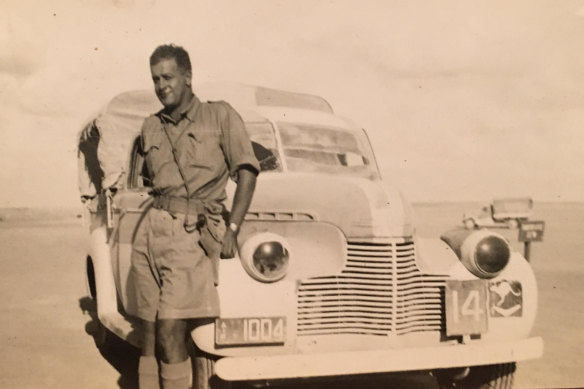 Bev Todd in the Libyan desert in 1941.