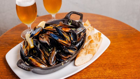 Kangaroo Island black mussels at Kailis Brothers, Leederville.