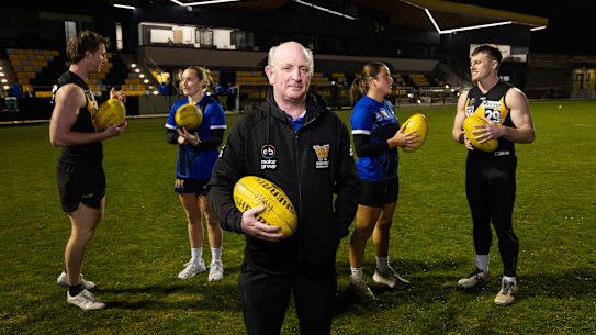 Werribee CEO Mark Penaluna with senior players (L-R) Jesse Clark, Renee Tierney, Maddie Di Cosmo and Dom Brew. 