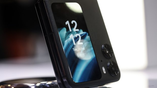Chinese folding phones set to go global, challenge Samsung’s dominance