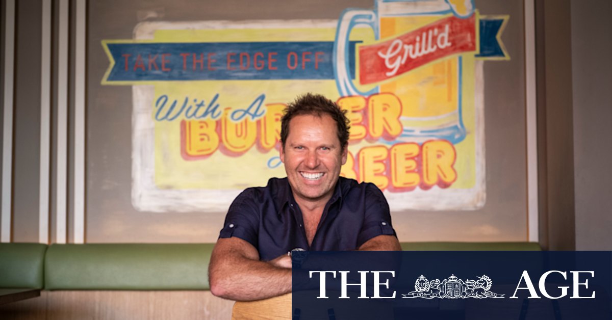 Burger mogul sells Melbourne home for $15m, and it comes with the lot - Vimarsana News