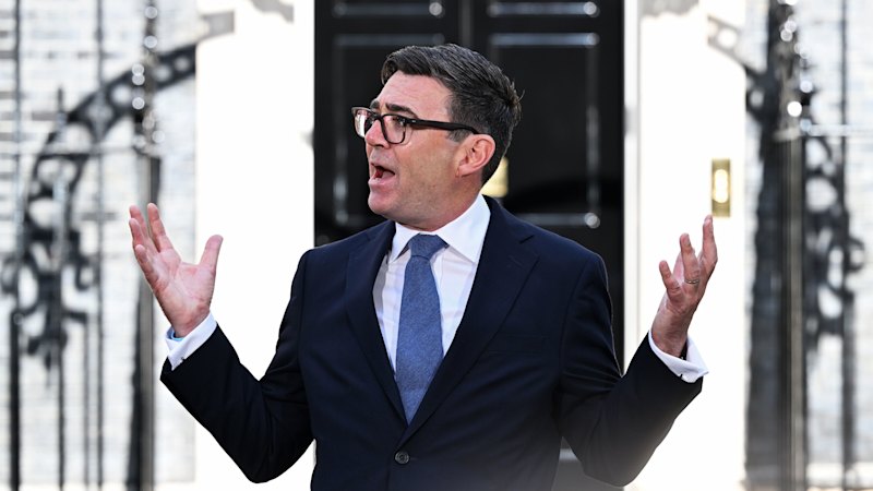 Trump Offers Support to New UK PM Andy Burnham in First Phone Call