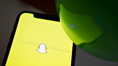 Twitter, Snapchat warns government off undermining online anonymity