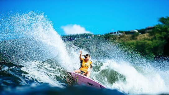 Australian surfing champion and legend, Stephanie Gilmore, cariving it up.