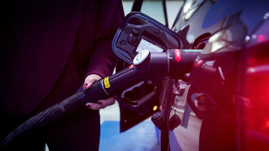 Hydrogen-powered cars will be just one of the potential customers for the Western Sydney Green Gas Project.