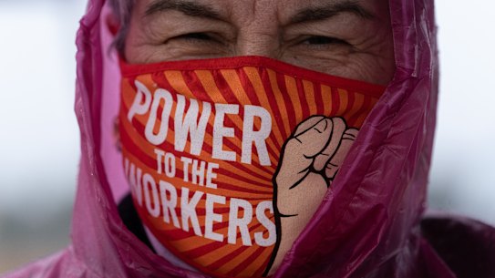 A protester outside the Amazon.com fulfillment centre in Bessemer, Alabama. The union campaign has drawn national attention and is viewed as a once-in-a-generation opportunity to breach the defenses of the world’s largest online retailer, which so far has managed to keep unions out of its operations.