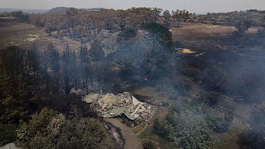 12 major fires remain, as calmer weather aids fire fight. 