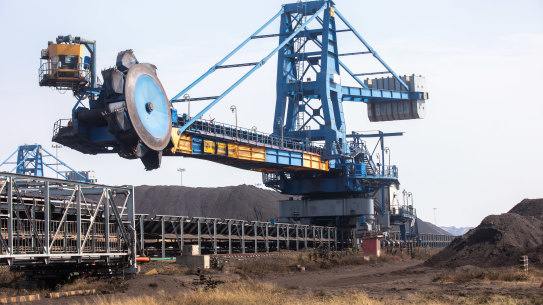 The drop in coal use globally - and a slowdown in the growth of its use in India - has helped slow the rise in global carbon dioxide emissions, an international team has found.