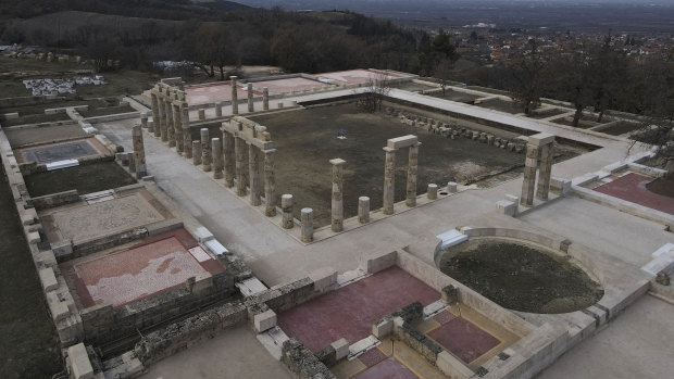 Greece unveils palace where Alexander the Great became king