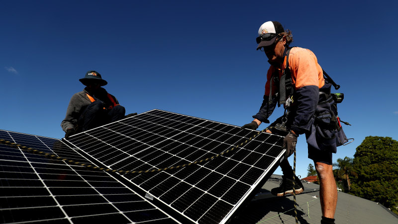Households boost renewable supply, but big projects dwindle