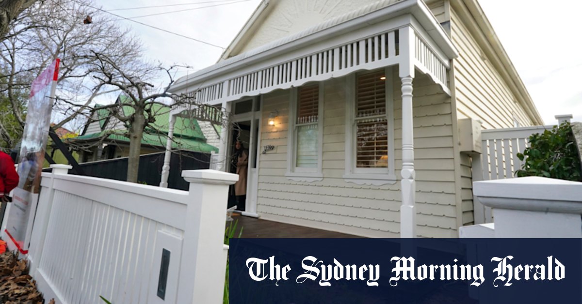 Yarraville house clears its reserve with one bid, later sells for $1.28m