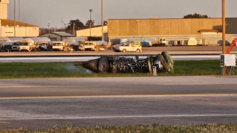 Left engine fell off plane during takeoff before fatal crash in Louisville