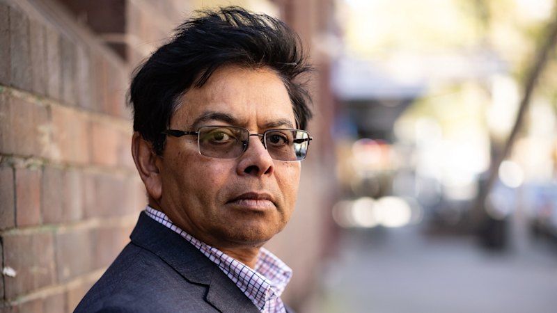 ‘Can’t pay the rent’: 1000 academics take on employer in first class action of its kind