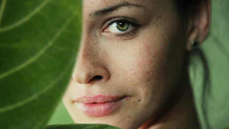 Freckles Are In And Thus Enter Fake Freckles