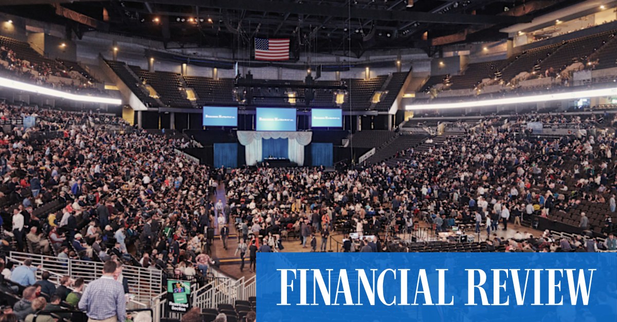 Brekshire Hathaway annual meeting 2022: Warren Buffett slams Wall Street, backs cash, reveals far bigger stake in Chevron - Vimarsana News