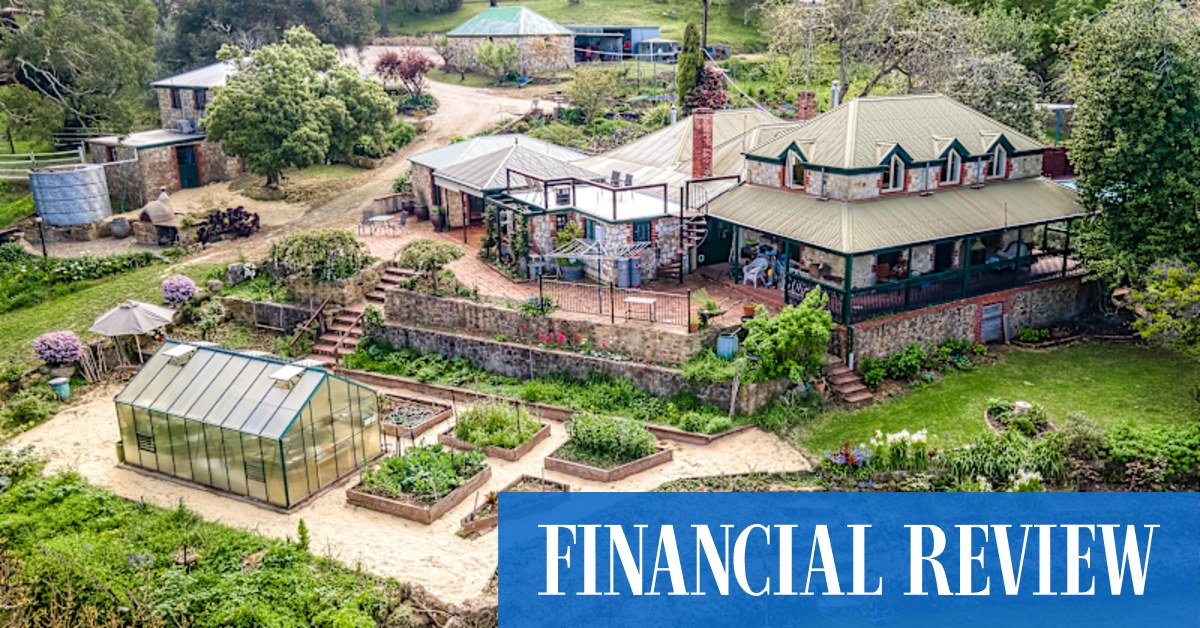 Bradman 'weekender' cottage yours for $2m - Vimarsana News