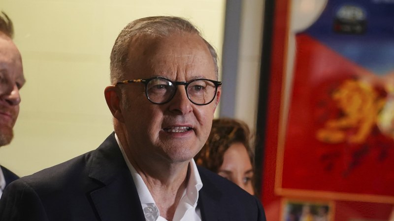 Australia news LIVE: PM pledges to slash cost of hundreds of medicines; Pope Francis no longer using ventilation