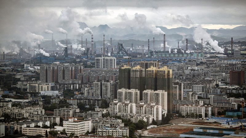 China's ‘aggressive' steel cuts shock iron ore bears