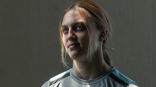 Teen sevens rising star Georgia Hannaway ahead of her World Series debut. 