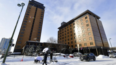 A chilly setting for chilly talks: The Captain Cook Hotel in Anchorage, Alaska.