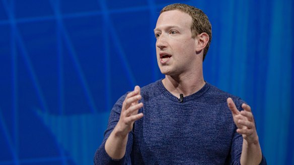 Malcolm Turnbull is keen for Facebook CEO Mark Zuckerberg to front federal parliament.