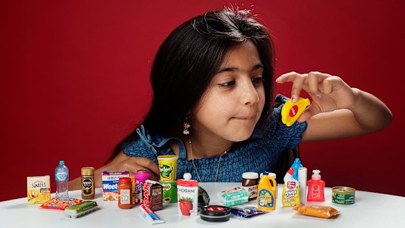 Siyona is still waiting on three more items to have the full set. 