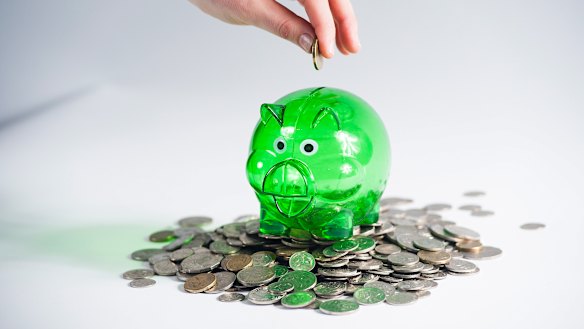 The big four’s rates for existing customers on online savings accounts and bonus accounts have lagged rises in official rates.