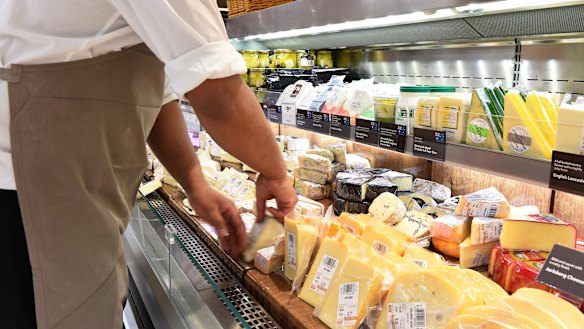 Australia's two largest supermarkets are rethinking how they use their staff. 